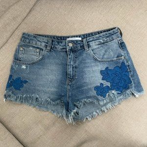 ZARA TRAFALUC Embroidered Blue Denim Cut Off Shorts Size 8